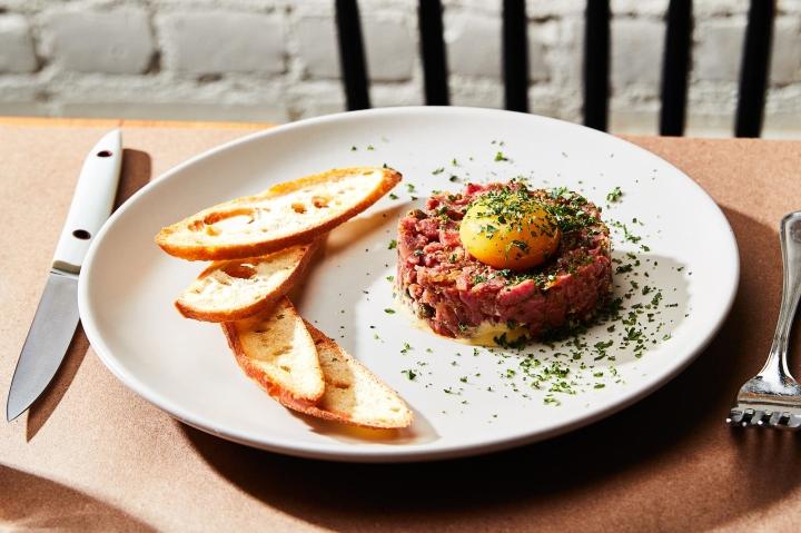 100% raw beef dish is known as the most exquisite specialty of France-4