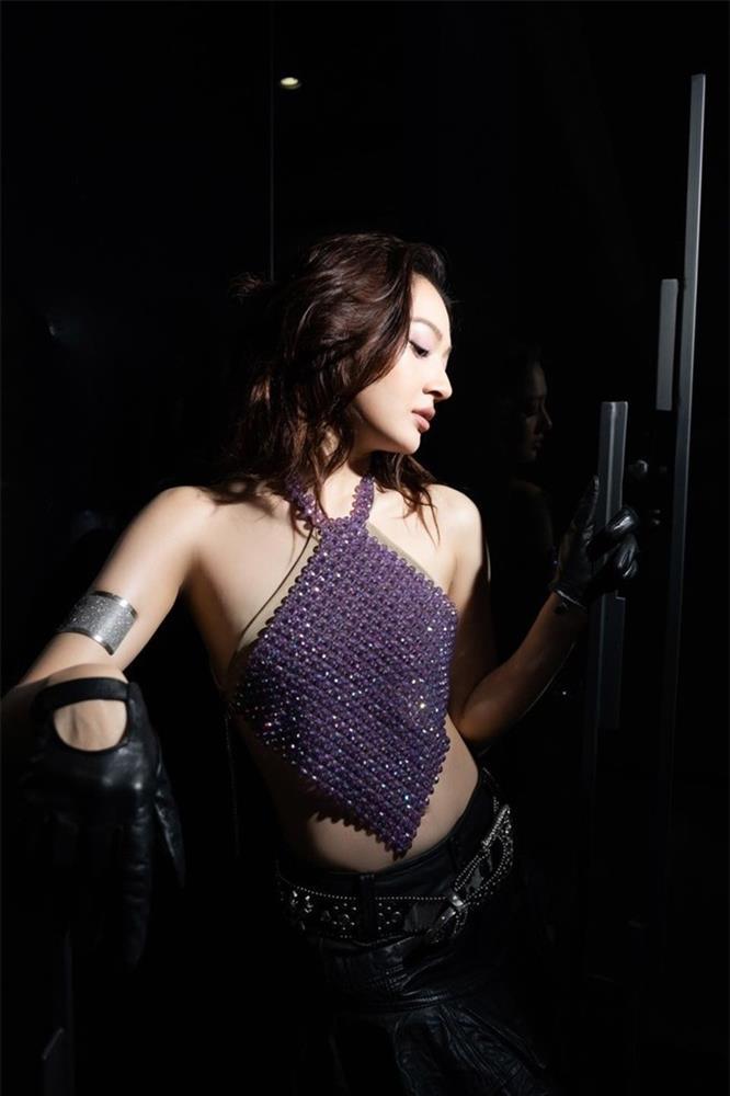 Bảo Anh liên tiếp lộ vòng 1 phẳng lỳ, vẻ sexy ngày xưa đâu rồi?-3