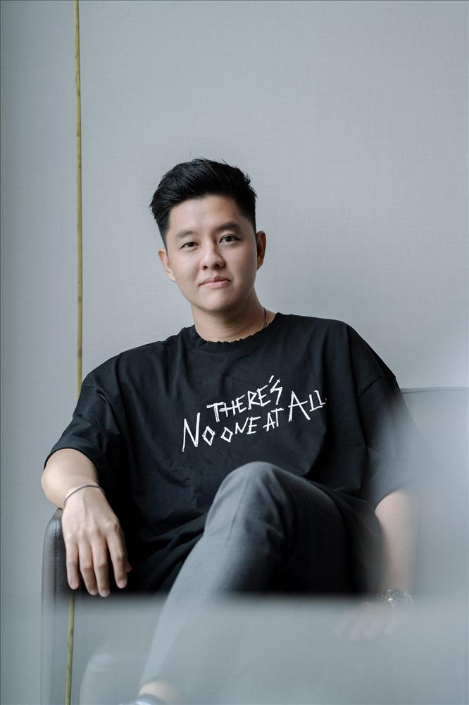 Ê-kip Sơn Tùng vẫn miệt mài kiếm view sau án phạt tiêu hủy MV-3