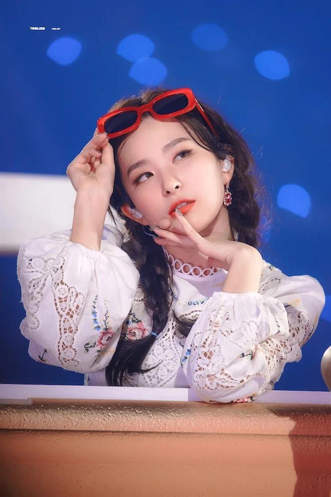 Mỹ nhân mắt hí Suzy, Rosé phá vỡ quy chuẩn về sắc đẹp tại Hàn-10