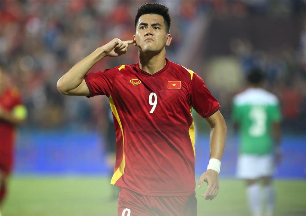 Ảnh ăn mừng CHẤT của Tiến Linh khi mở tỷ số cho U23 Việt Nam-2