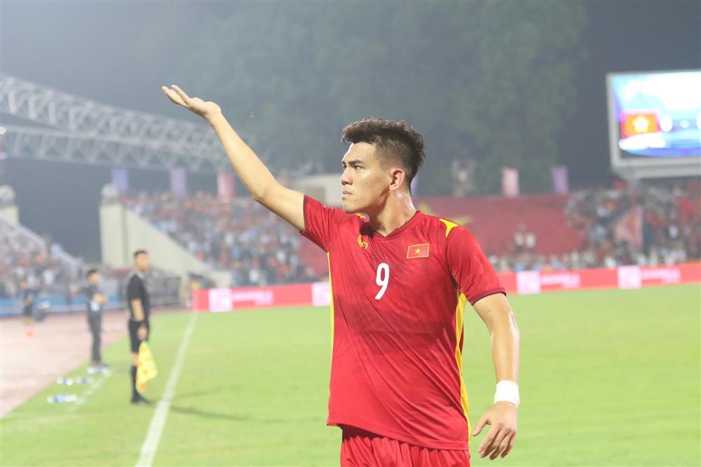 Ảnh ăn mừng CHẤT của Tiến Linh khi mở tỷ số cho U23 Việt Nam-4