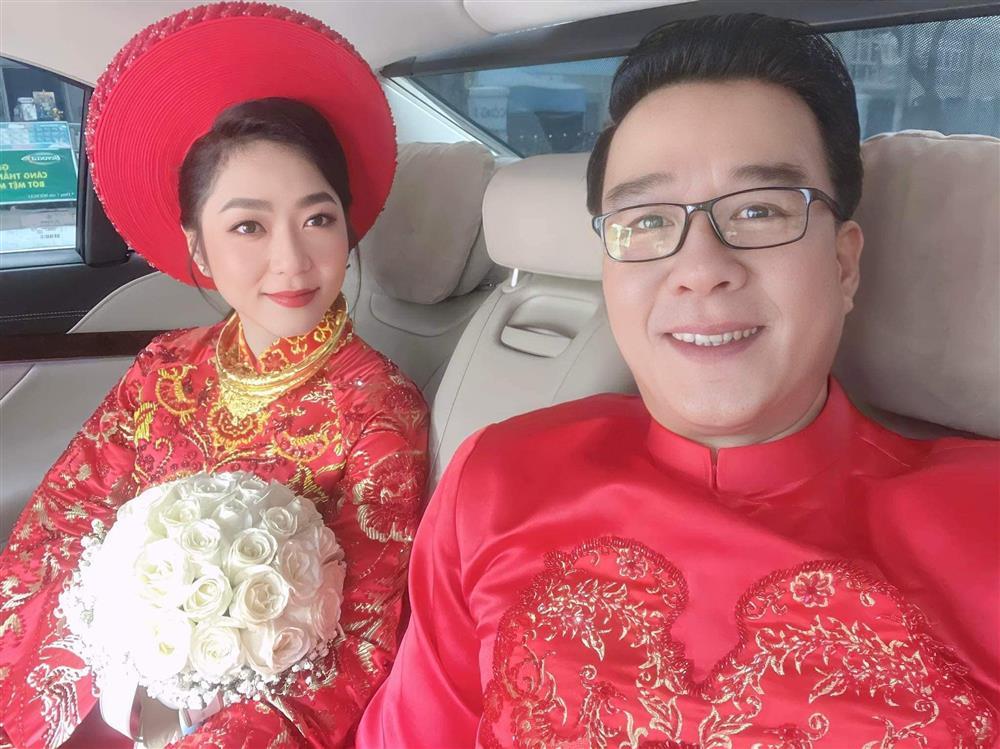Koi fish king reveals the reason why he must marry singer Ha Thanh Xuan-1