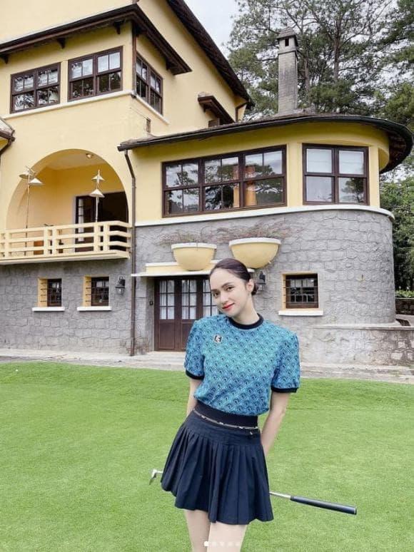 Hương Giang hướng dẫn cách chụp hình tự nhiên lầy nhất quả đất-11