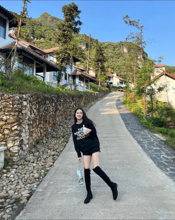 Hương Giang hướng dẫn cách chụp hình tự nhiên lầy nhất quả đất-3