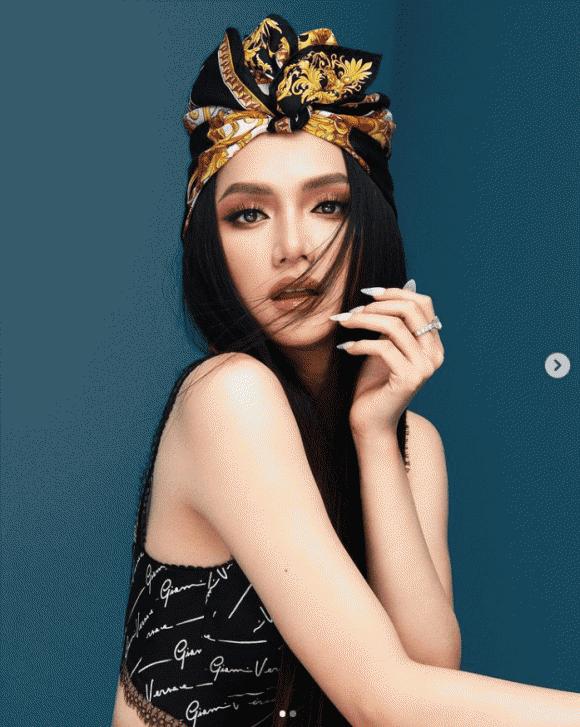 Hương Giang hướng dẫn cách chụp hình tự nhiên lầy nhất quả đất-9