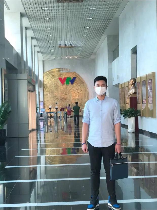 BTV Hoa Thanh Tùng: Lên sếp ở VTV, vợ ngày càng trẻ đẹp-7