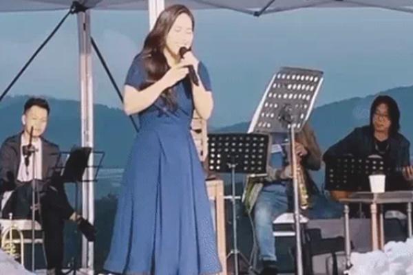 Thuy Chi’s cover of Phuong Thanh’s hit was criticized