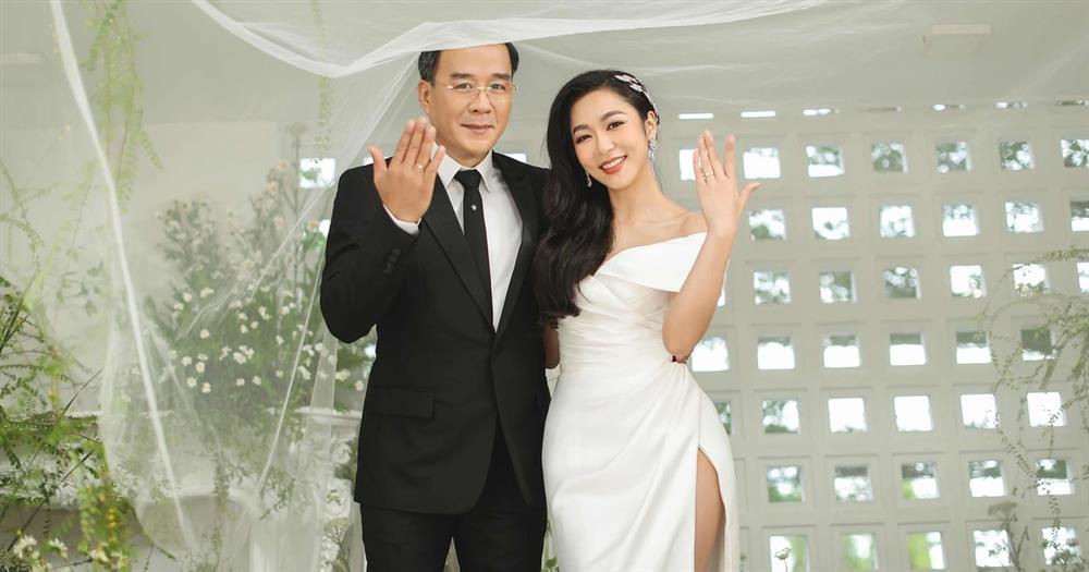 Ex-wife is heartbroken to see the royal wedding of the Koi fish king and Ha Thanh Xuan-2