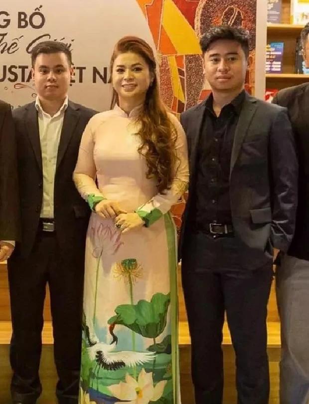 Chị mẹ quyền lực của hội rich kid: Ai cũng thành công, nhan sắc lẫn thần thái đều hơn người-3