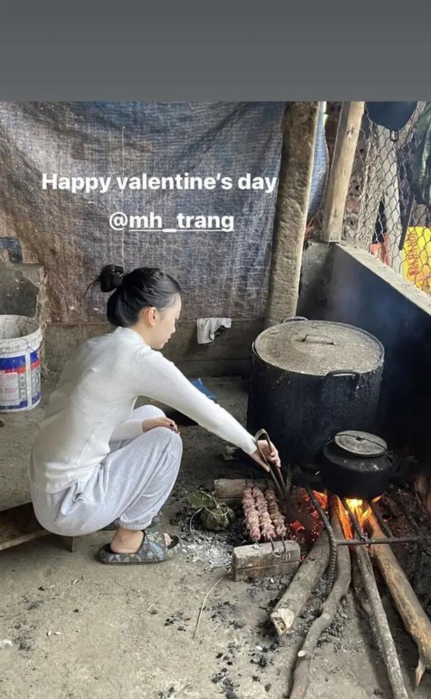 Lộ ảnh vợ Đức Chinh ngán ngẩm nhìn đống bát chưa rửa sau hôn lễ-5