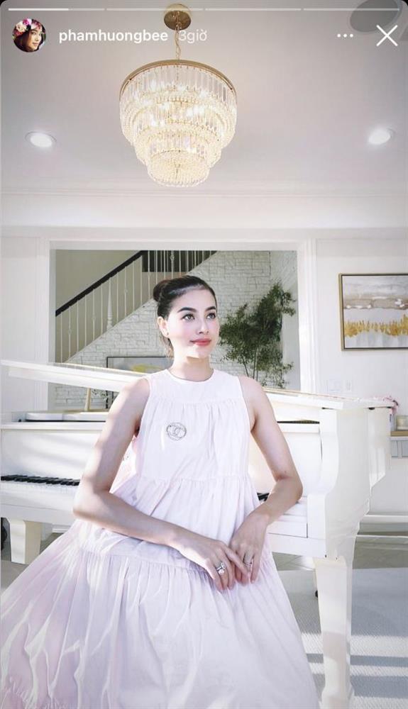 Phạm Hương diện đầm rộng che bụng lùm lùm như bầu lần 3-3