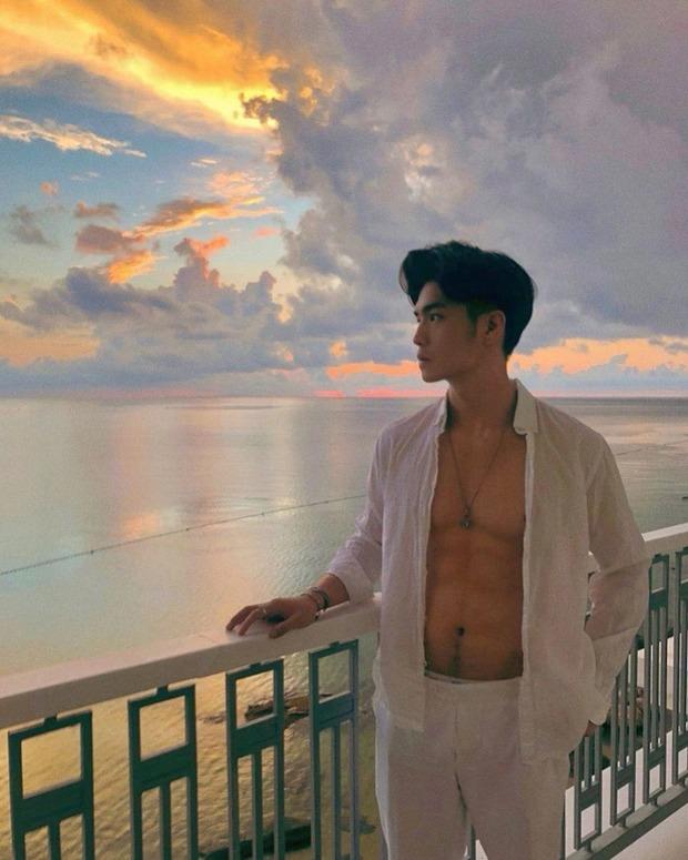 Chú rể Huy Trần có visual chất ngất, dân tình hóng khoe body-5