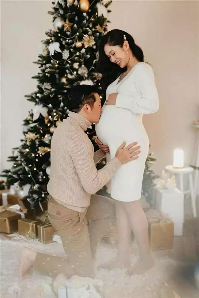 Ảnh vợ Shark Hưng lúc lâm bồn, nhan sắc Á hậu trông thế nào?-4