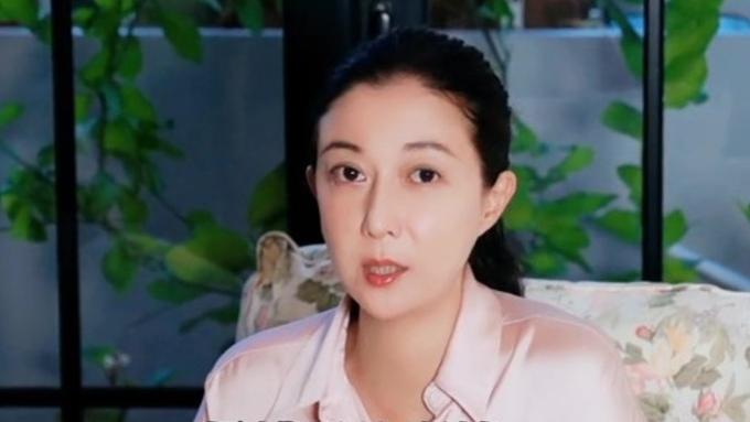 Tình cũ Thành Long trách con gái-1