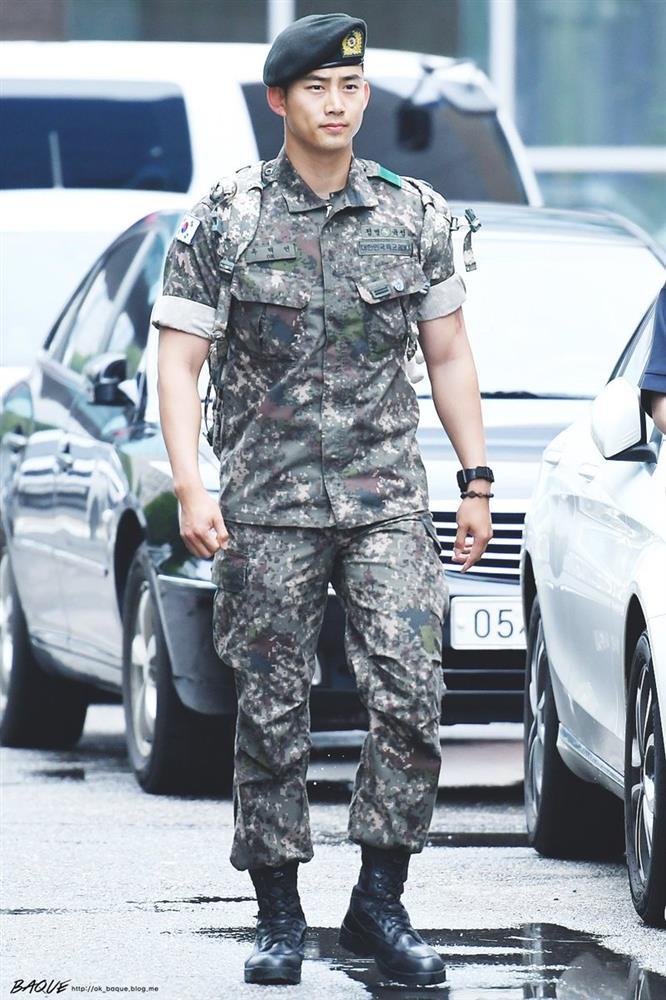 Trường hợp của Taecyeon khiến netizen tranh luận về việc miễn nhập ngũ của BTS-3