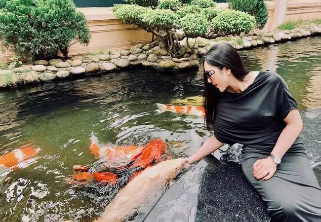 Koi fish king reveals the reason why he must marry singer Ha Thanh Xuan - 5