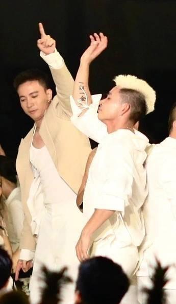 Jun Phạm công khai giật hoa cưới trong hôn lễ Ngô Thanh Vân-6