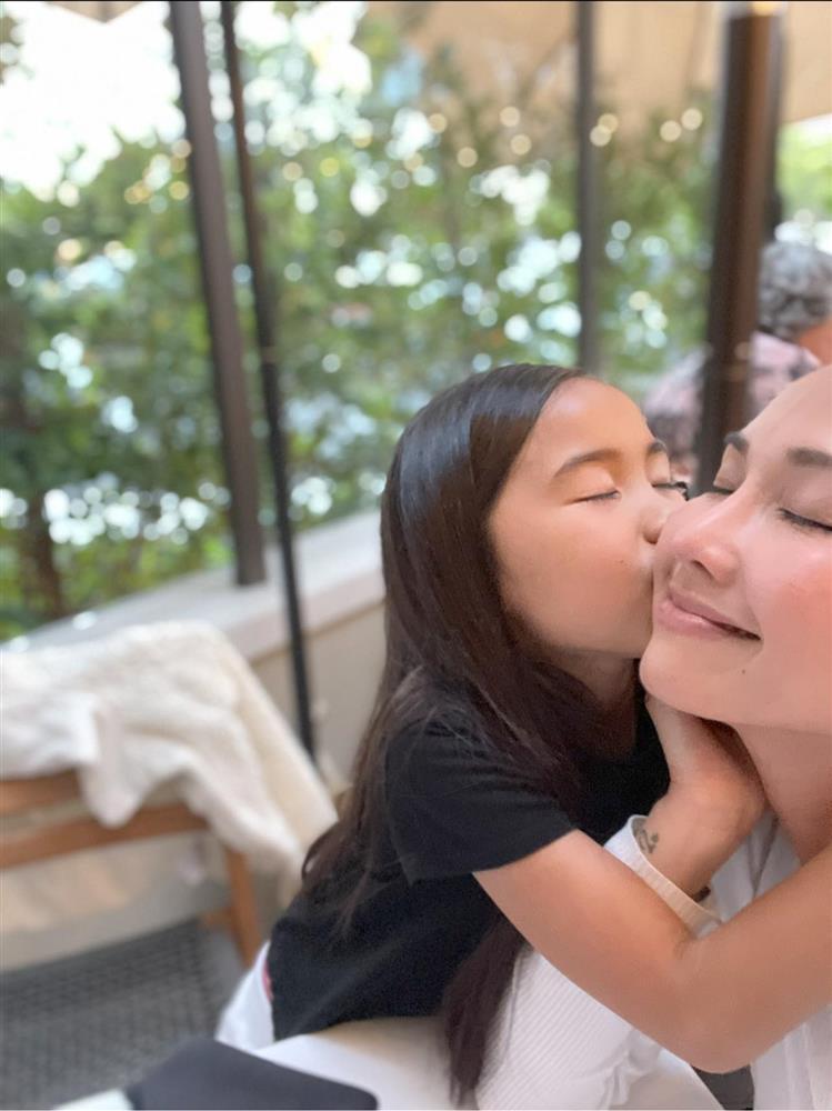 Sao Việt hôm nay 9/5: Vợ chồng Khánh Thi cảnh báo lừa đảo-4