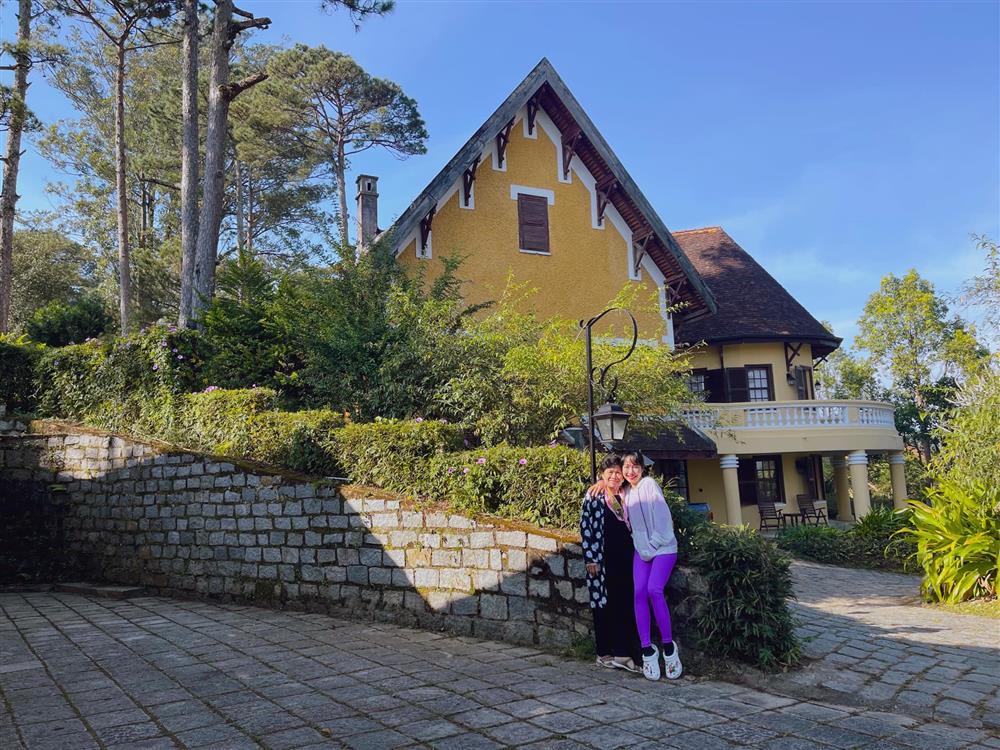 Sao Việt hôm nay 9/5: Vợ chồng Khánh Thi cảnh báo lừa đảo-16