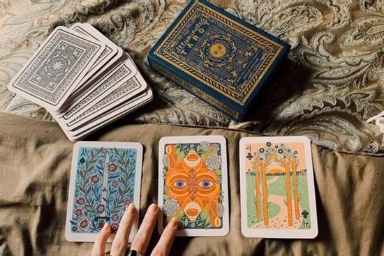 Bói bài Tarot thứ 3 ngày 10/5/2022: Vận may ập đến