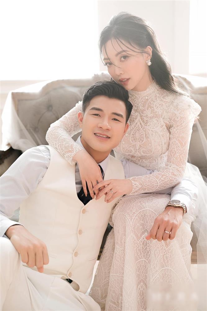 Photoshop bends back to help Chinh Den whiten wedding photos-5