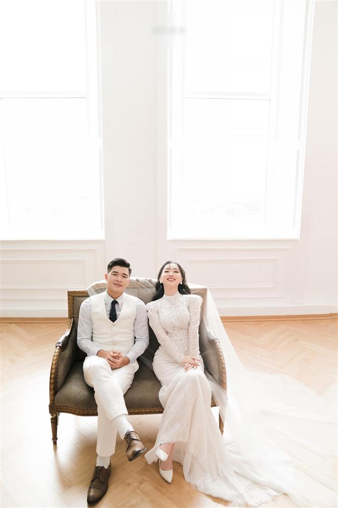 Photoshop bends his back to help Chinh Den whiten wedding photos-8