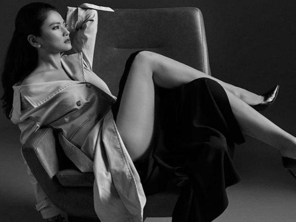 3 cô vợ của Việt Anh: Người tắm tiên có nóng bỏng bằng 2 bà mẹ U40?-8