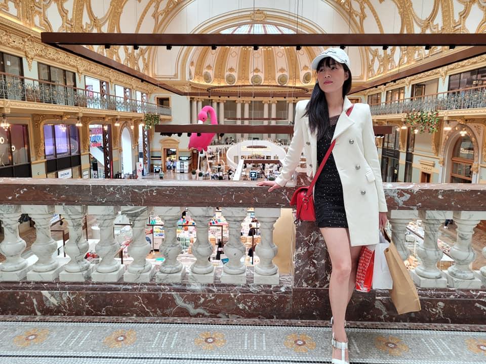 Sang Bỉ lấy chồng, gái Việt bươn chải đủ nghề, 15 năm về quê 3 lần-4