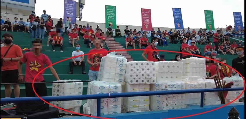 Mưa giấy vệ sinh trên sân Việt Trì: Hội trưởng CĐV Phú Thọ lên tiếng-3
