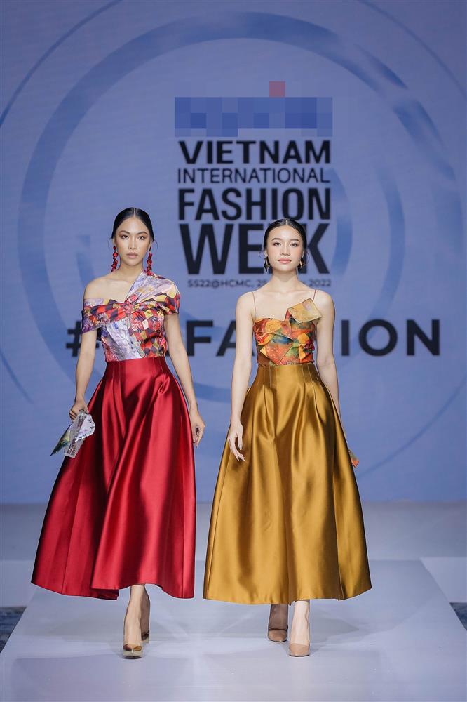 Event Fashion Week: Thanh Hằng nổi bật giữa dàn thí sinh hoa hậu-6