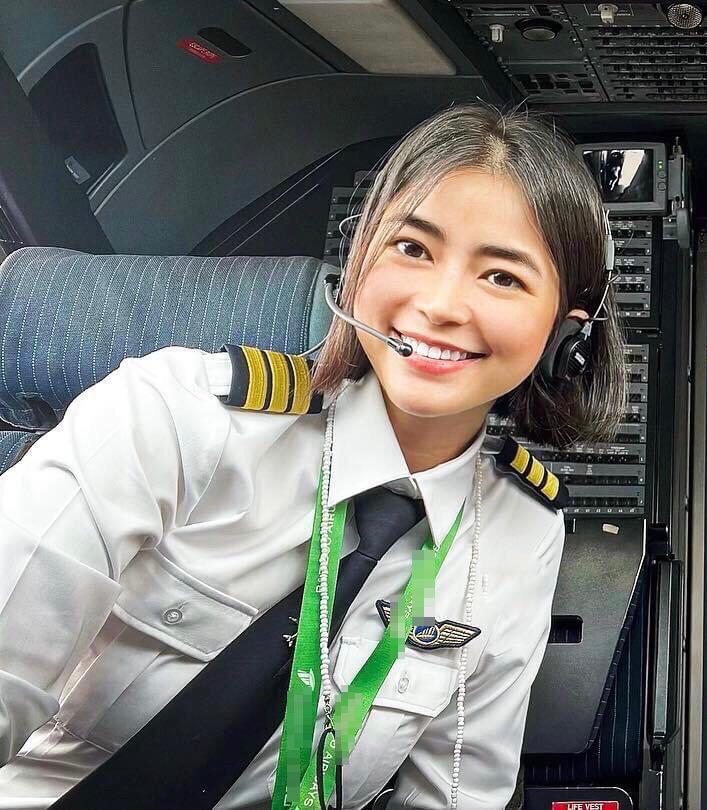 Nữ diễn viên Việt đầu tiên làm phi công nói gì về mức lương tỷ đồng?-1