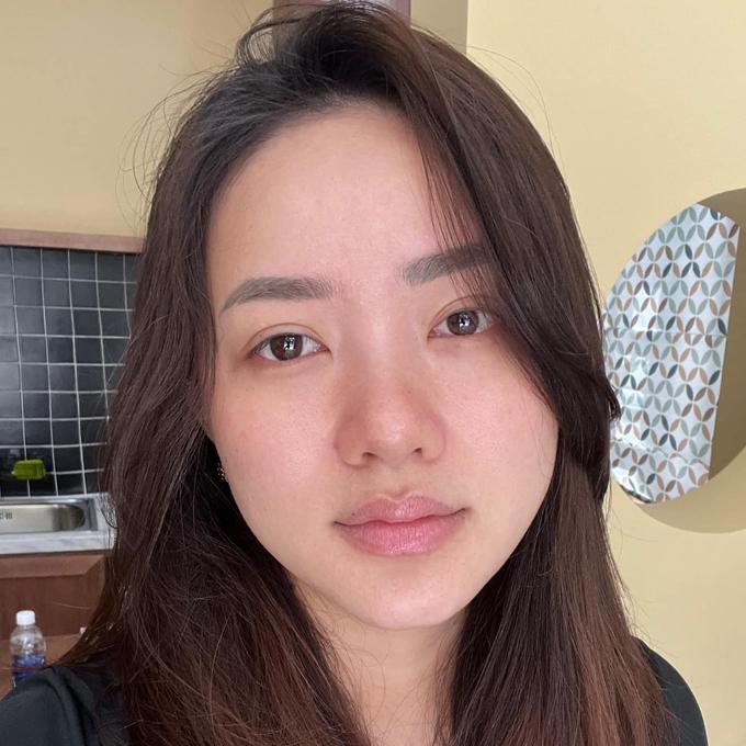 Nhan sắc Phan Như Thảo khi livestream không phấn không kem-3