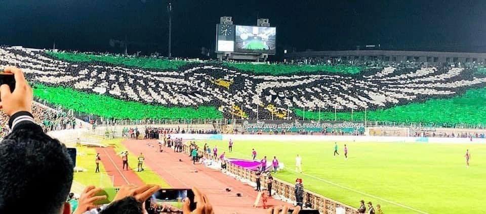 Mẹ đẻ màn mưa giấy: 6.000 cuộn giấy chả bằng 15.000 áo mưa bị bỏ lại-8