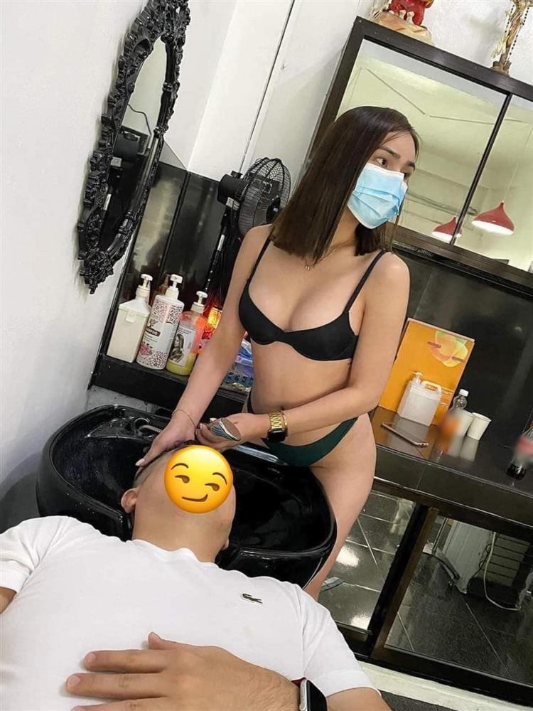 Salon tóc để nhân viên nữ mặc mát mẻ phục vụ khách hàng-2