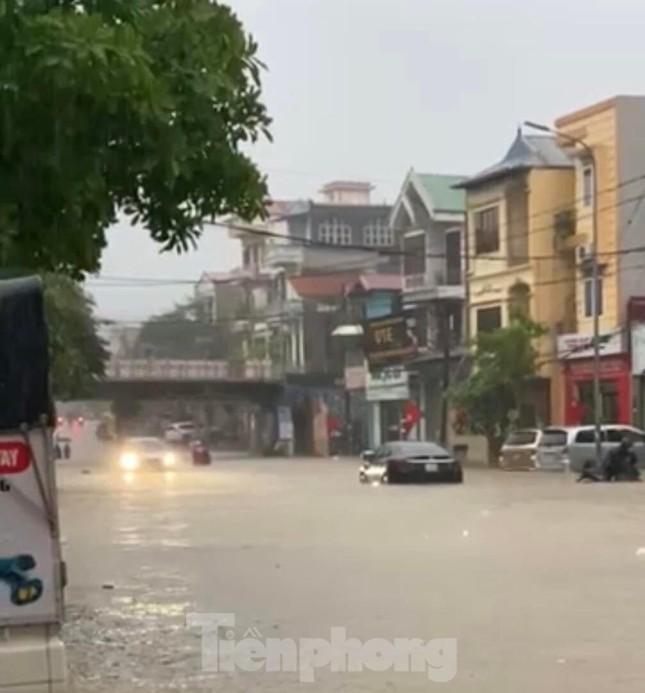 Lạng Sơn: Ngập lụt, sạt lở đất ở nhiều nơi, một người tử vong-2