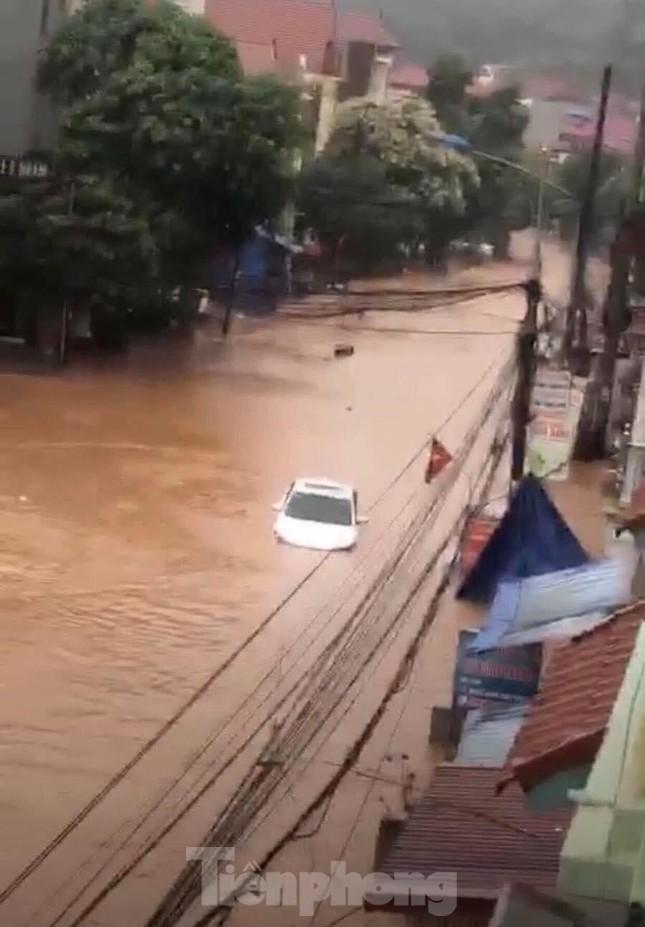 Lạng Sơn: Ngập lụt, sạt lở đất ở nhiều nơi, một người tử vong-5