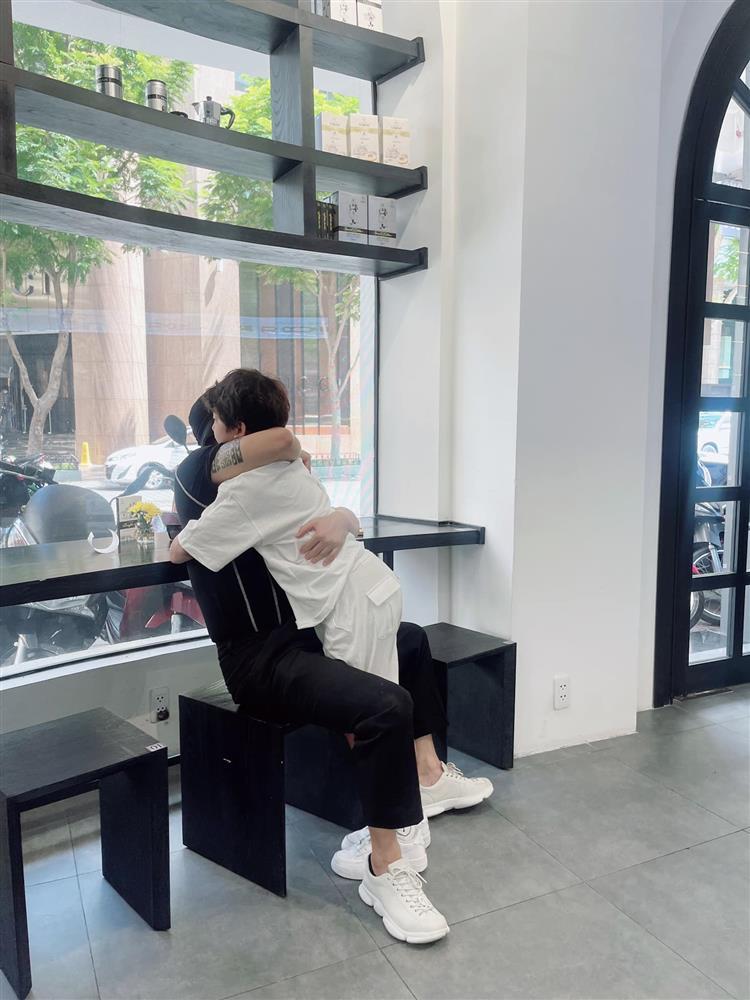 Vũ Khắc Tiệp xóa vội caption ô dề khi nhận xét con nuôi-2