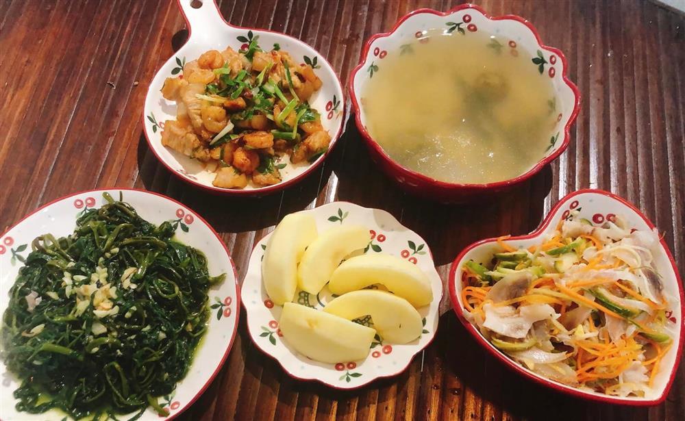 Loạt mâm cơm 2 người đầy đặn, cách nấu vừa nhanh lại vừa ngon-9