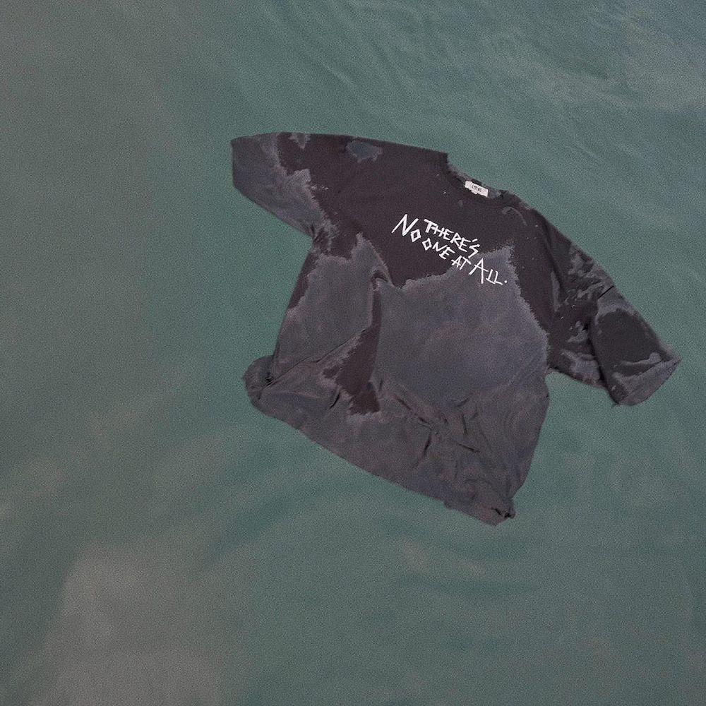 Sơn Tùng vứt 600k xuống sông bị cảnh cáo ô nhiễm môi trường-4