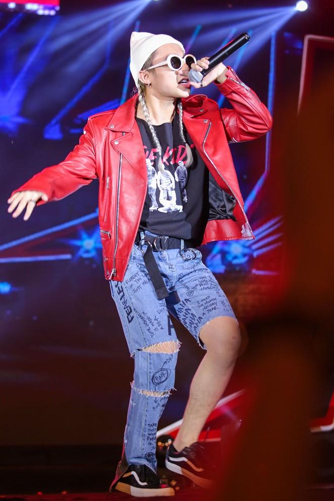 Sơn Tùng gặp hạn vì áo: Hết áo in chữ chửi bậy đến xả áo ô nhiễm môi trường-12