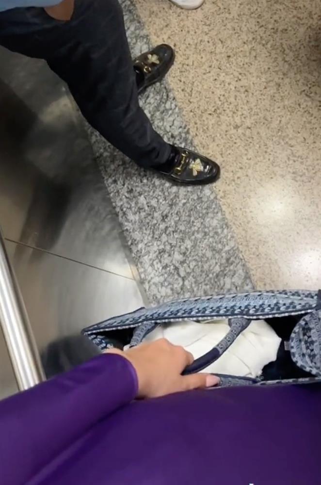 Hoa hậu Đỗ Thị Hà make up lồng lộn, nổi bần bật trong phòng thi-3