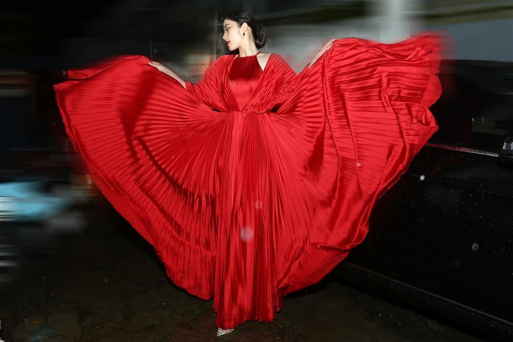 Tạo dáng giống Hương Giang, Nam Em ô dề hay vượt mặt?-1