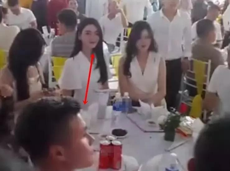 Briefly, Quang Hai was in love with his girlfriend at Duc Chinh's wedding-7