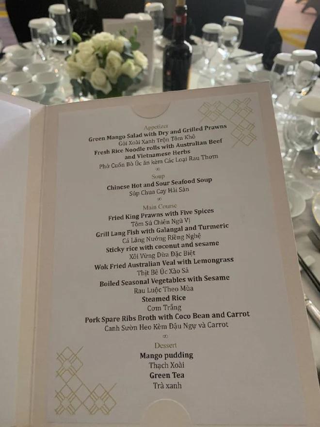 Chinh Đen đãi khách món gì tại khách sạn bậc nhất Hà Nội-3