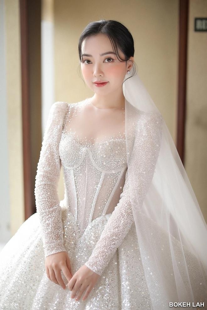 Khoảnh khắc đẹp nức lòng trong đám cưới Hà Đức Chinh - Mai Hà Trang-4