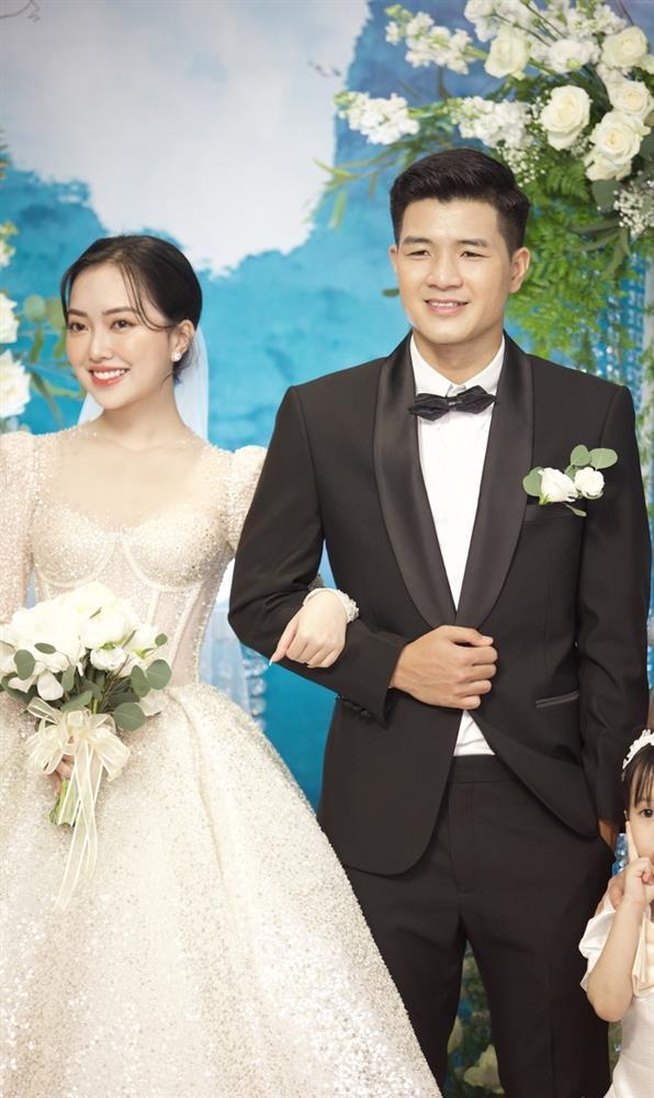 Beautiful moments in the wedding Ha Duc Chinh - Mai Ha Trang-5