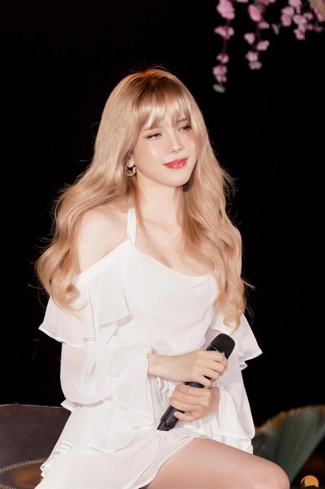 Thiều Bảo Trâm đáp trả khi bị chê hát ướt át, thiếu năng lượng-2