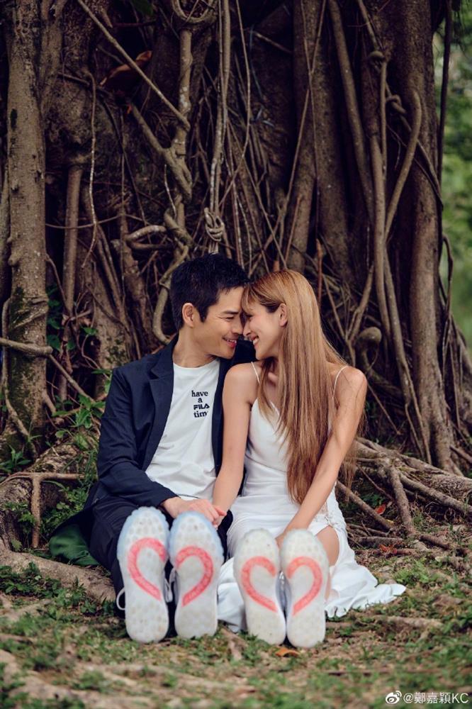 Trịnh Gia Dĩnh kỷ niệm 7 năm bên bà xã Hoa hậu Hong Kong-1