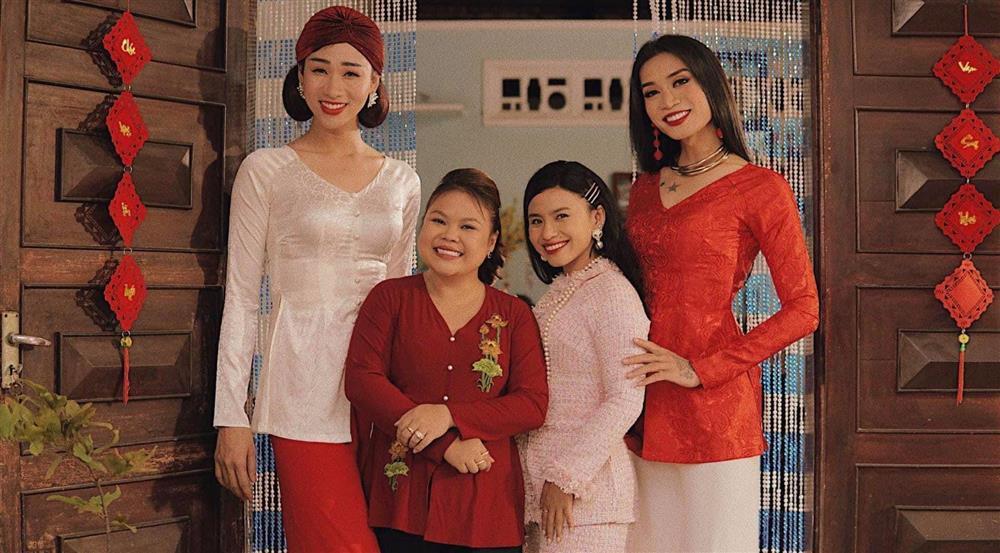 Nữ diễn viên Vbiz đứng vẫn không cao bằng Kỳ Duyên ngồi-10